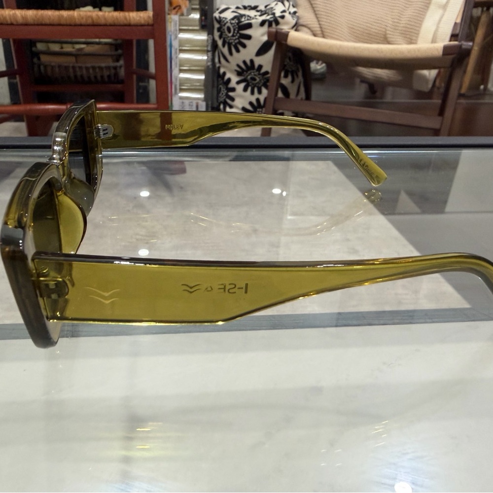 I-SEA Miley Polarized Sunglasses in Lime/Smoke - Picture 8 of 9